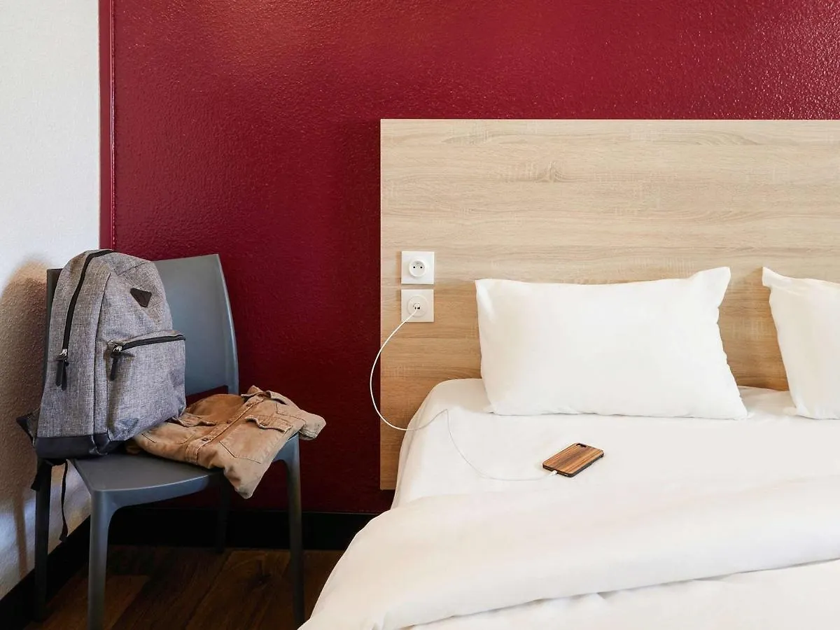 Hotel Hotelf1 Paris Saint Ouen Marche Aux Puces